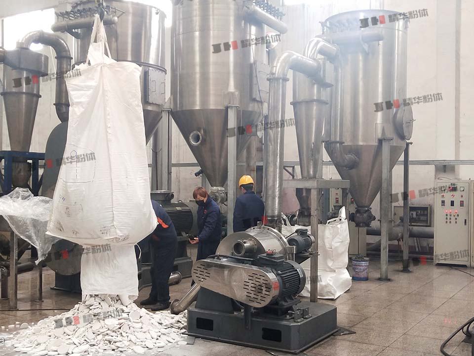 汽車(chē)三元催化超微粉碎機(jī)--山東某功能材料公司